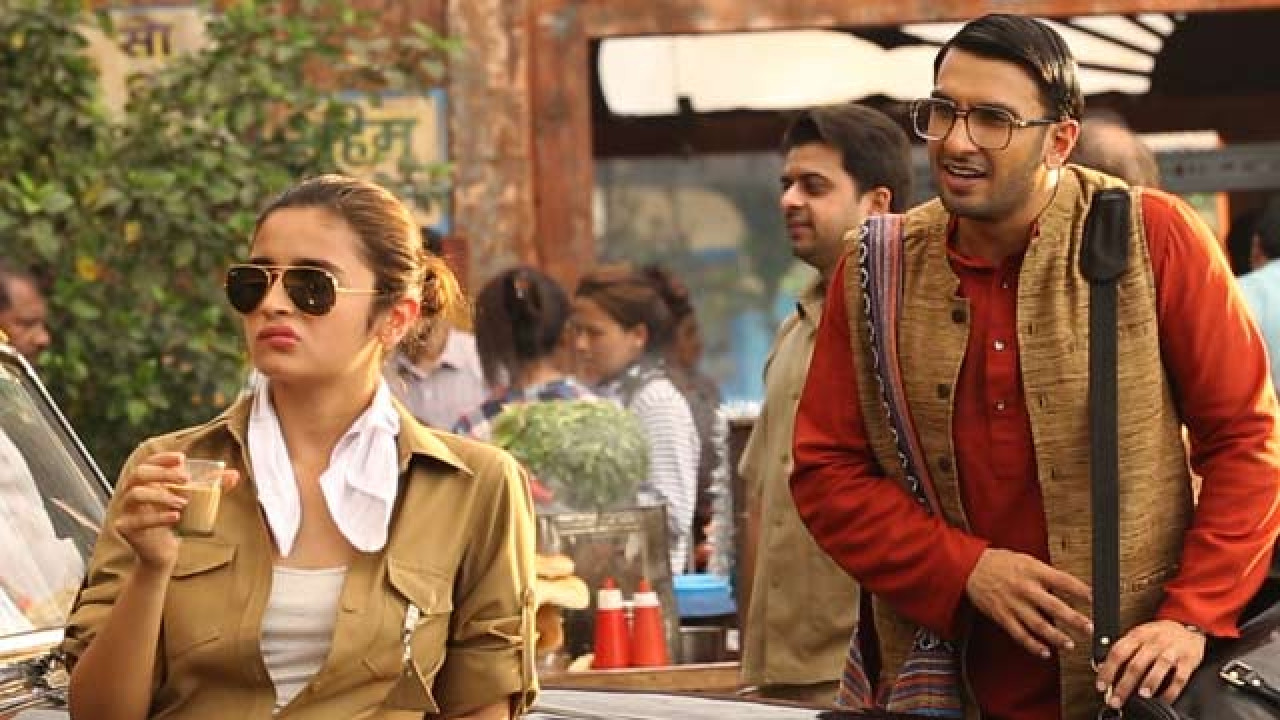 Watch: Ranveer and Alia look so adorable together that Deepika needs to