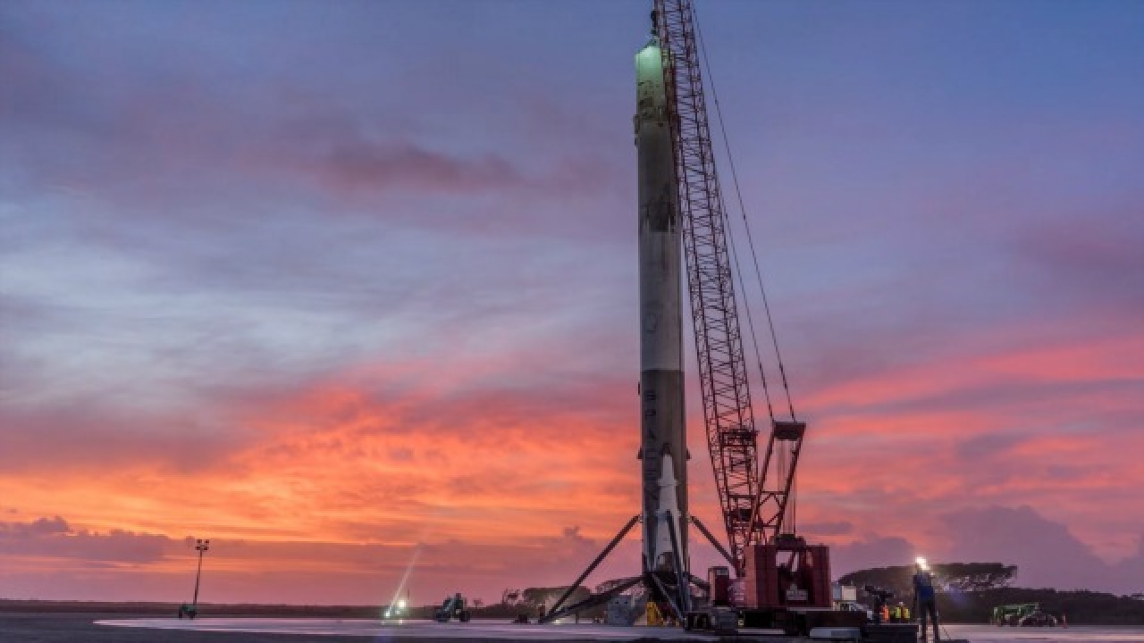 SpaceX reschedules launch and landing broadcast for May 6 after cancelling first attempt