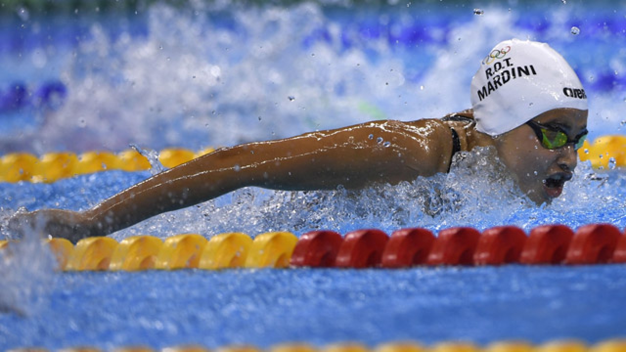 Rio 2016 Syrian refugee swimmer Yusra Mardini wins 100m butterfly heat
