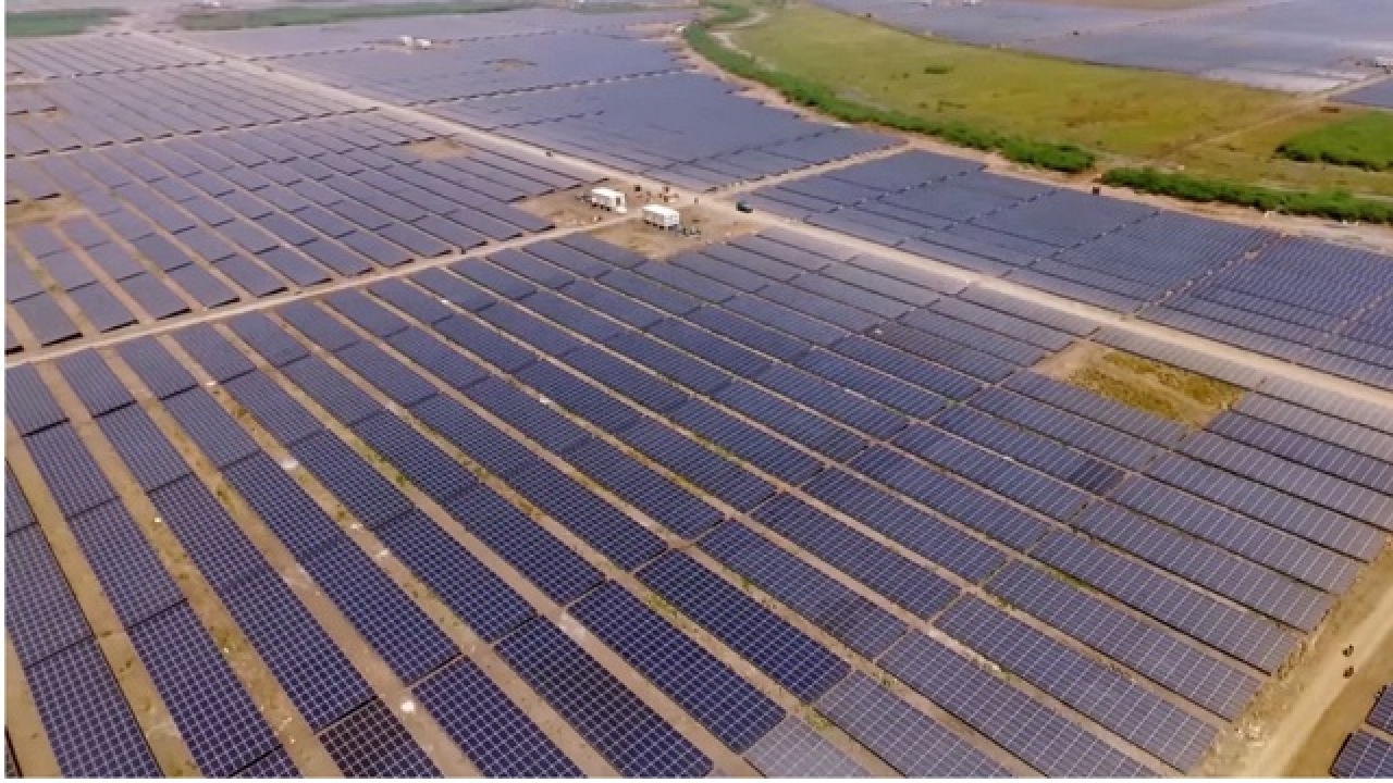 india-has-the-world-s-largest-solar-plant-latest-news-updates-at