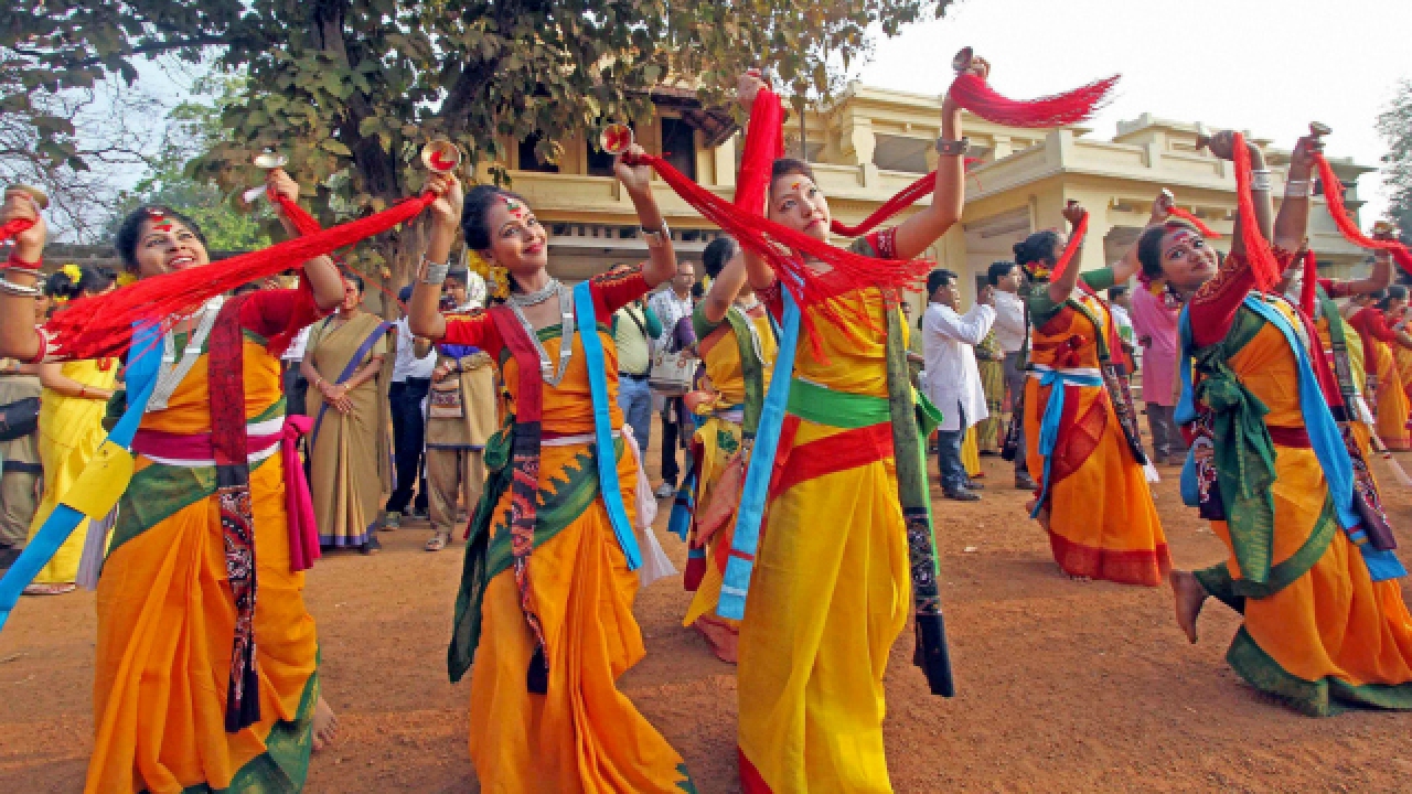 holi utsav at santiniketan