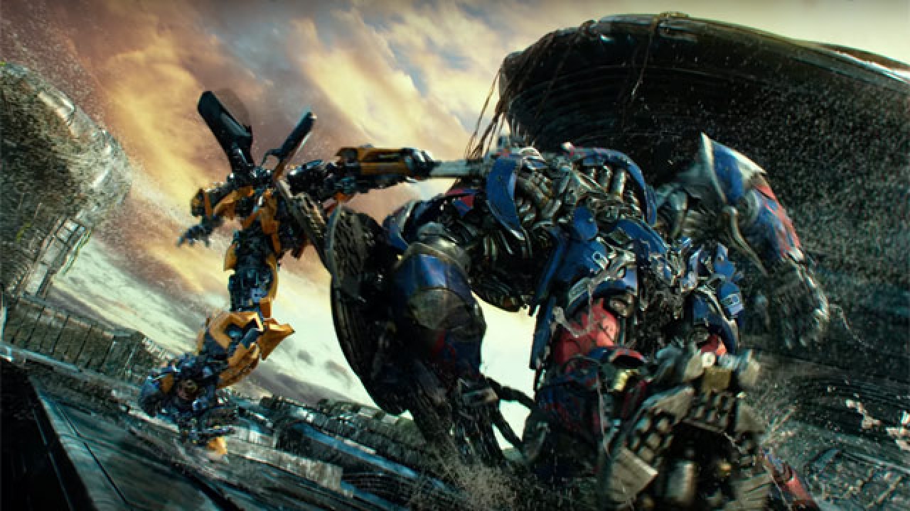 'Transformers: The Last Knight' Aims To End Feud Between Optimus Prime ...