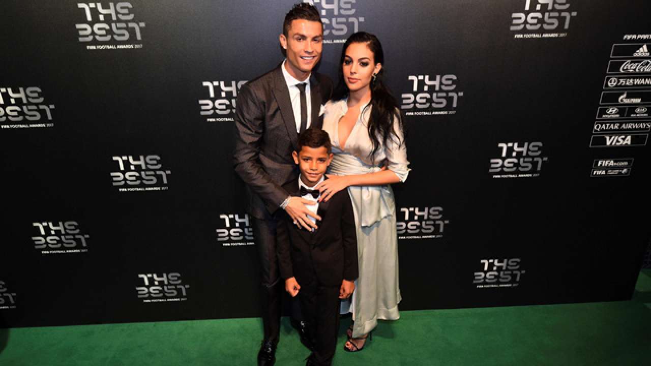 Cristiano Ronaldo and girlfriend Georgina welcome baby ...