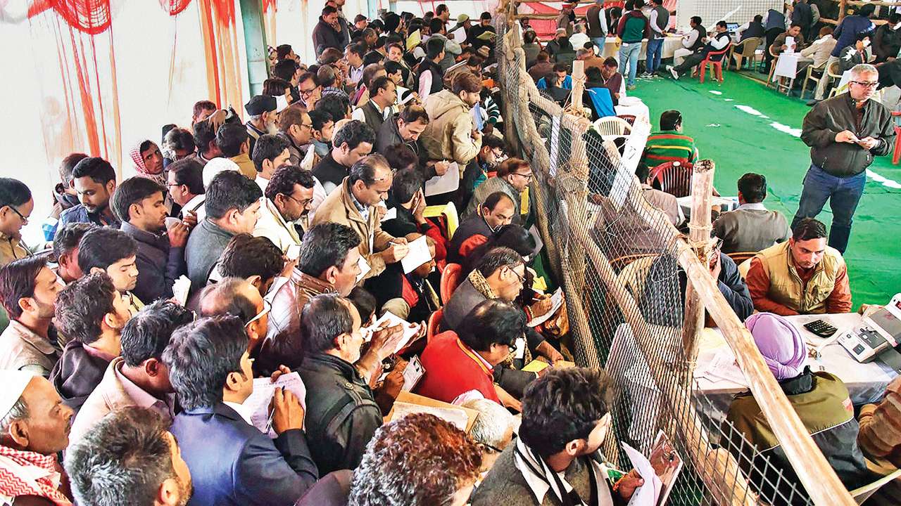 Gujarat Assembly Elections 2017: Survey predicts close fight for BJP, Congress