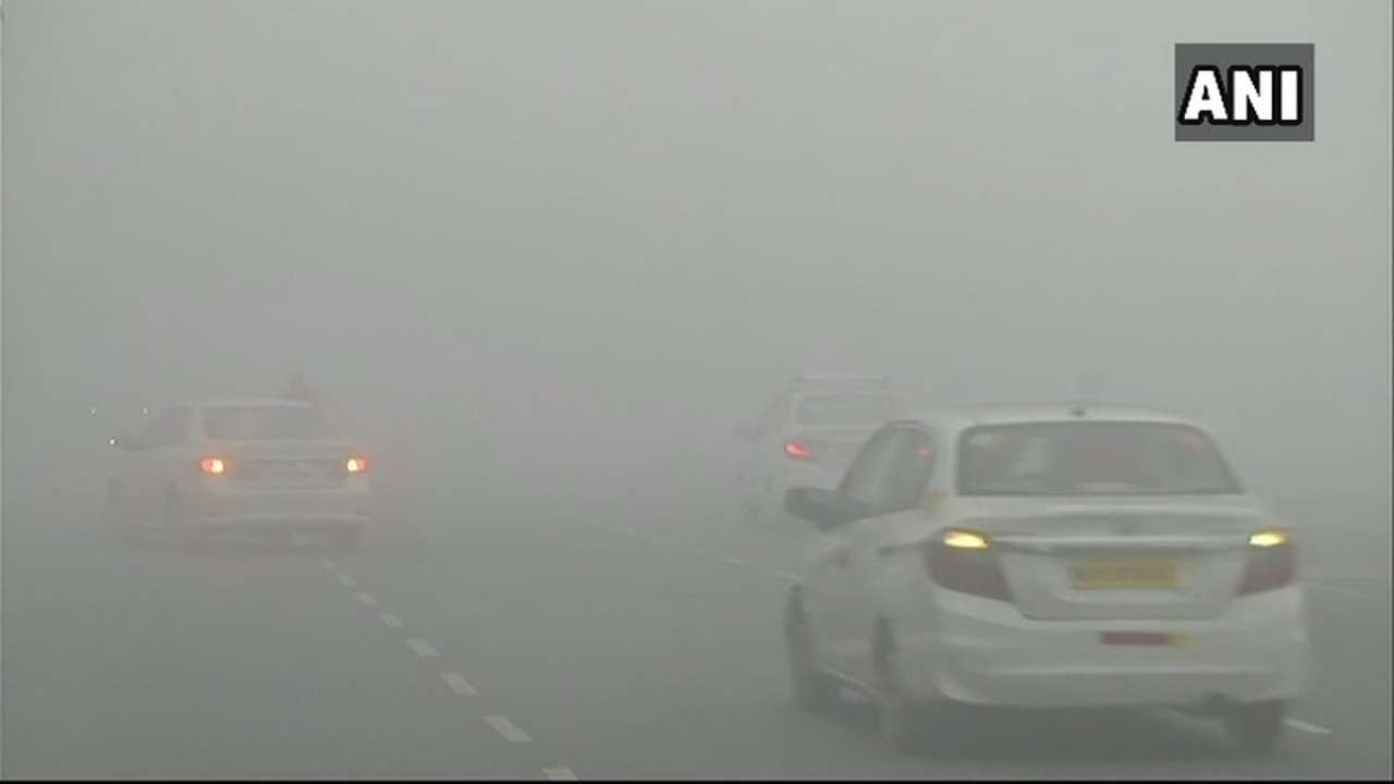 Operations at Delhi's IGI airport suspended due to season's 'worst' fog Operations at Delhi's IGI airport suspended due to season's 'worst' fog