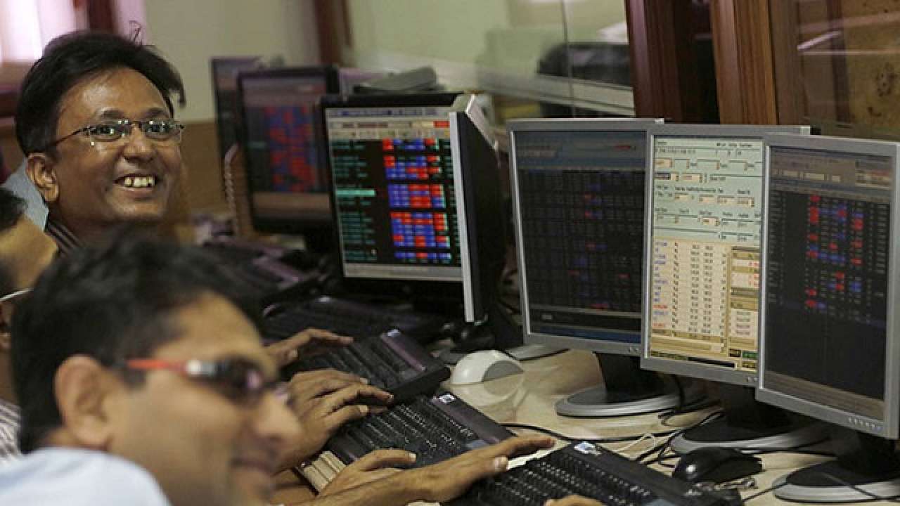 Global cues push equity indices to new high levels