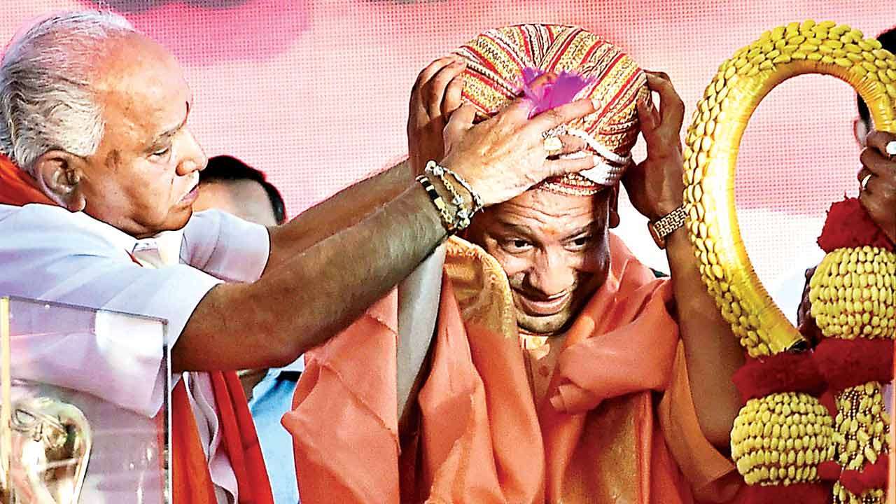 Yogi Government paints Lucknow Haj house saffron Yogi Government paints Lucknow Haj house saffron