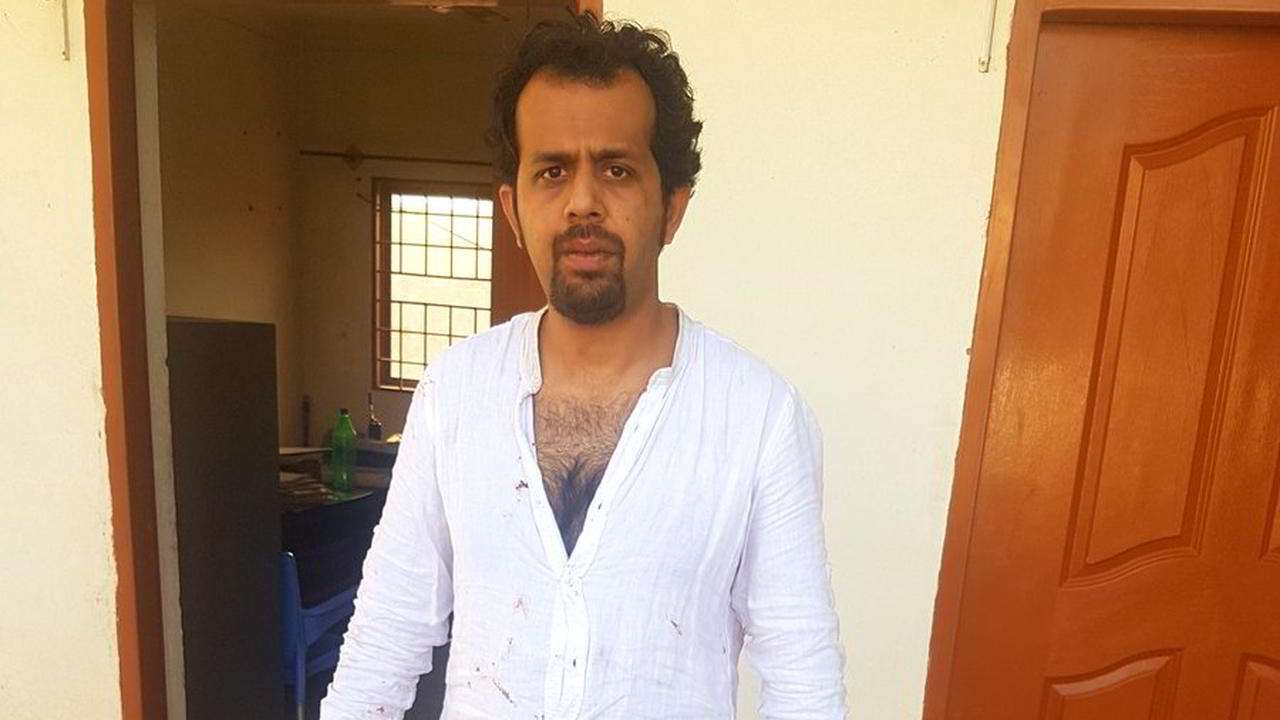 Journalist Taha Siddiqui escapes alleged kidnapping attempt by '10-12 armed men' Journalist Taha Siddiqui escapes alleged kidnapping attempt by '10-12 armed men'