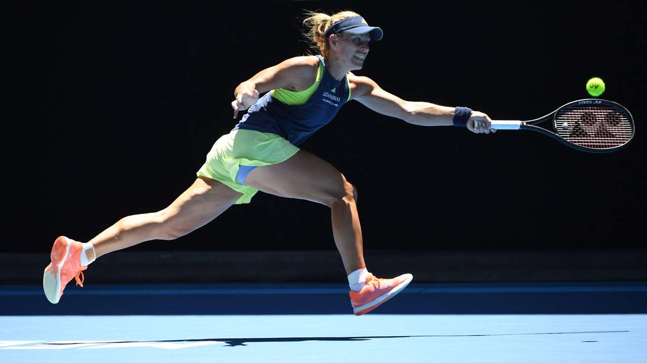 Federer, Djokovic Win Big In Melbourne