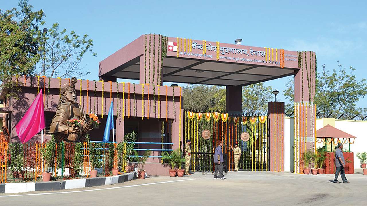 RBI Official Caught Stealing Currency Notes from Official Press