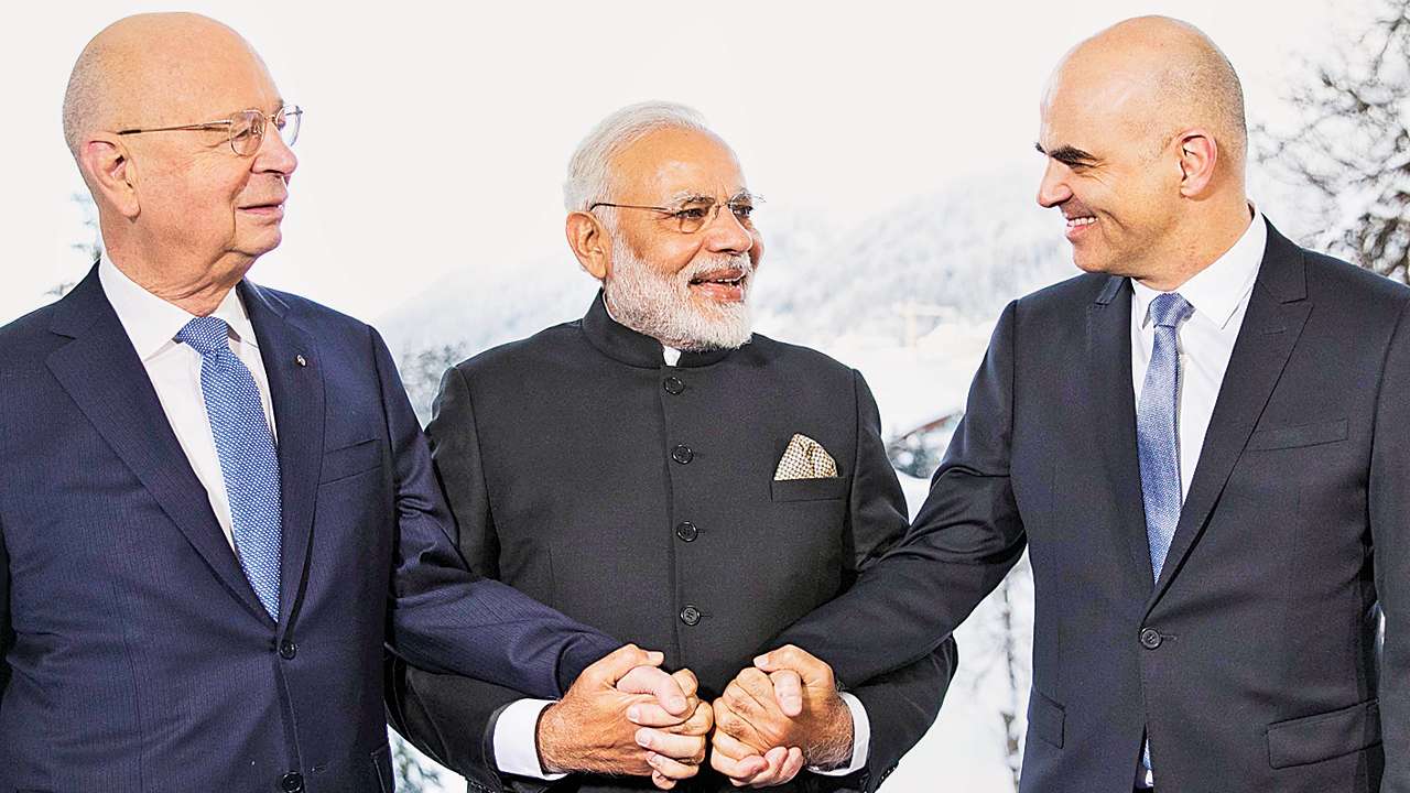 ASEAN Heads of States watch glittering R-Day Parade in Delhi