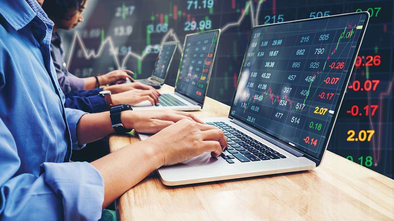 Risk markets vulnerable as Wall Street decline deepens Risk markets vulnerable as Wall Street decline deepens