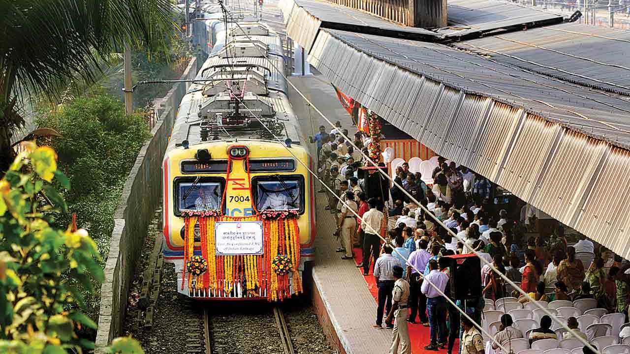 Budget 2018: Railways Gets Major Capex Boost, Mumbai Nets Rs 11000cr Budget 2018: Railways Gets Major Capex Boost, Mumbai Nets Rs 11000cr