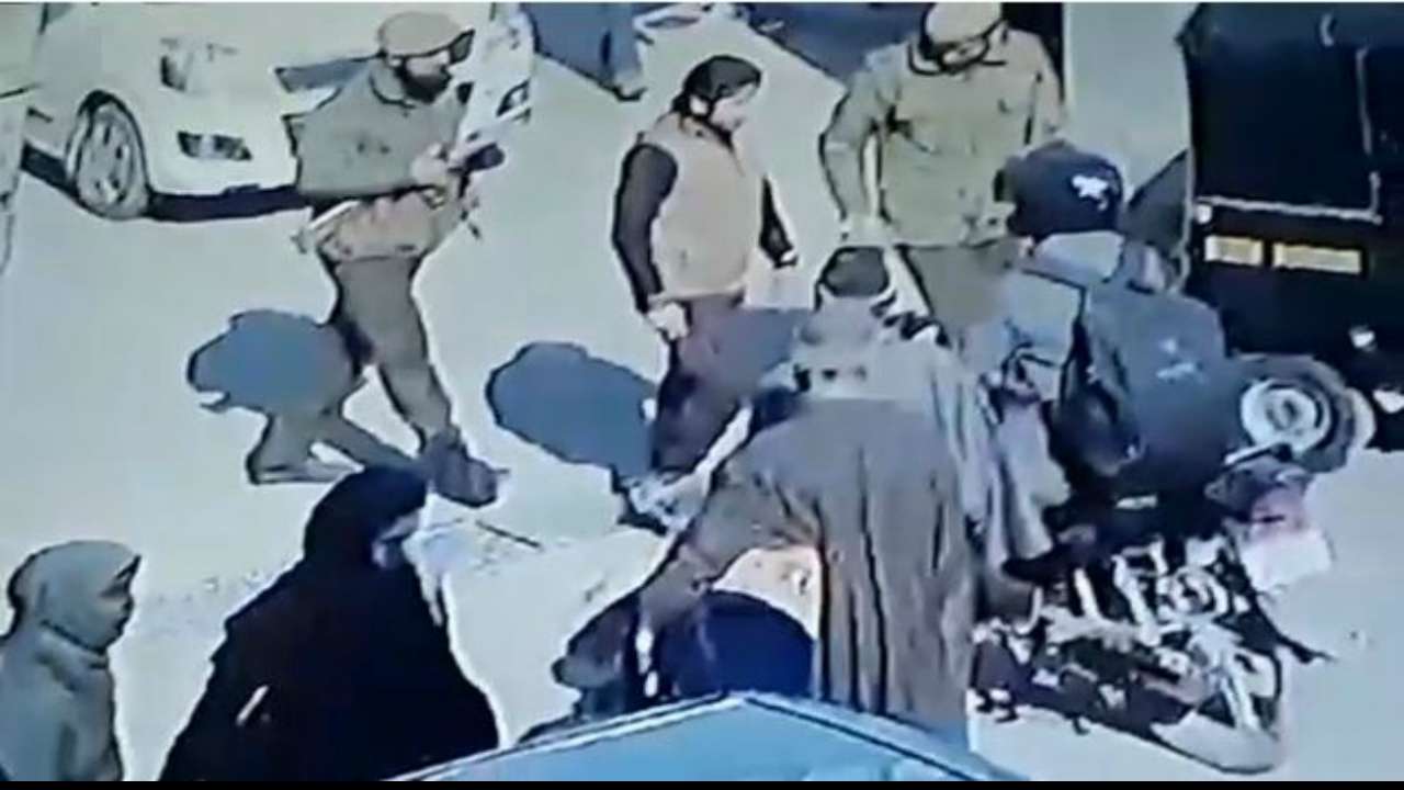 http://static.dnaindia.com/sites/default/files/styles/full/public/2018/02/08/649361-lashkar-terrorist-cctv.jpg