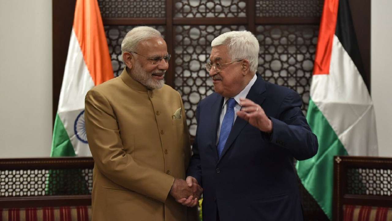 Narendra Modi and Palestine President Mahmoud Abbas