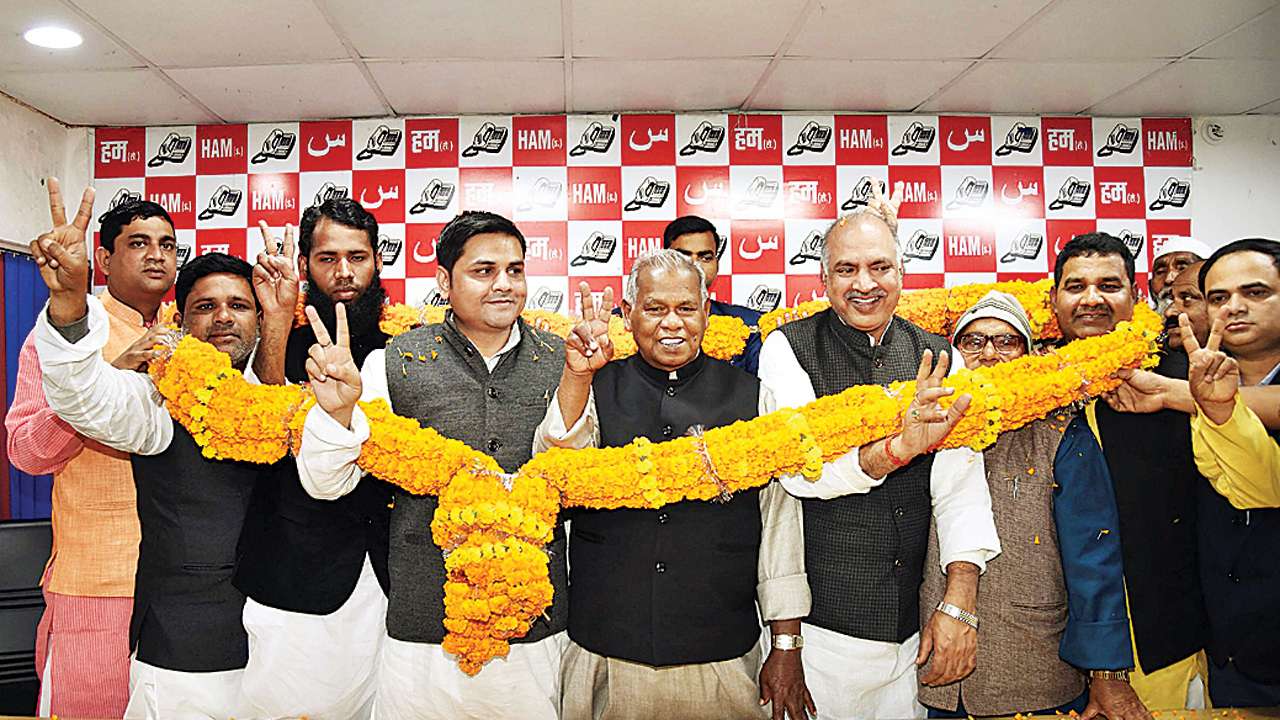 Jitan Ram Manjhi joins RJD-led Grand Alliance Jitan Ram Manjhi joins RJD-led Grand Alliance