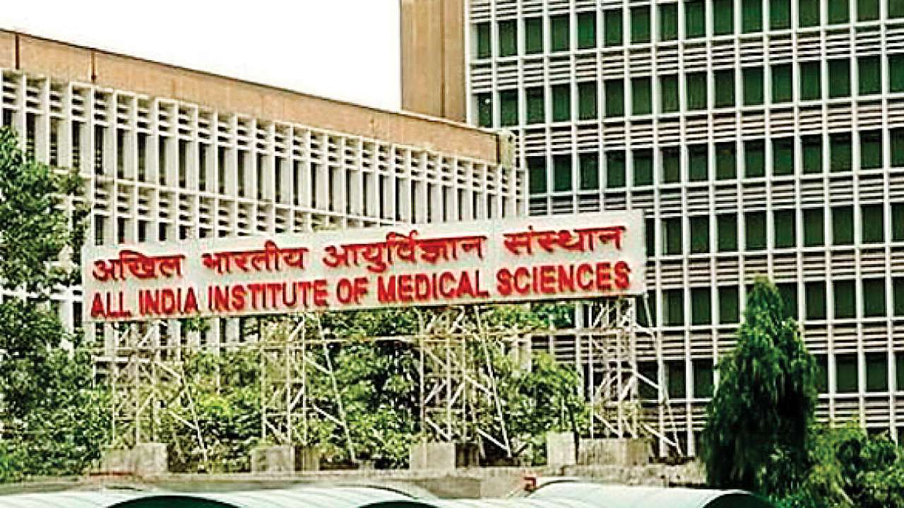 Elevator at Delhi AIIMS crashes from second floor, injuring five