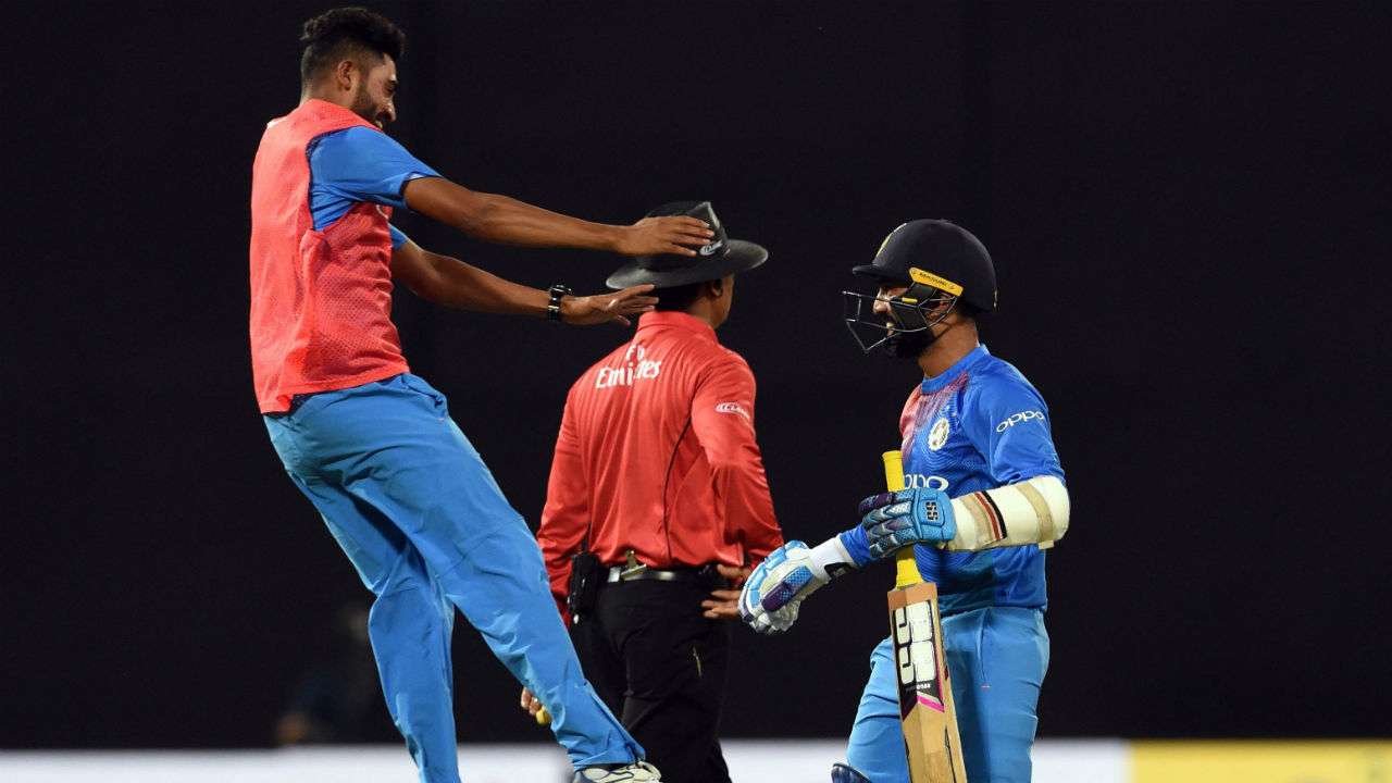 Nidahas Trophy Final: Dinesh Karthik shatters Bangladesh hearts with late cameo