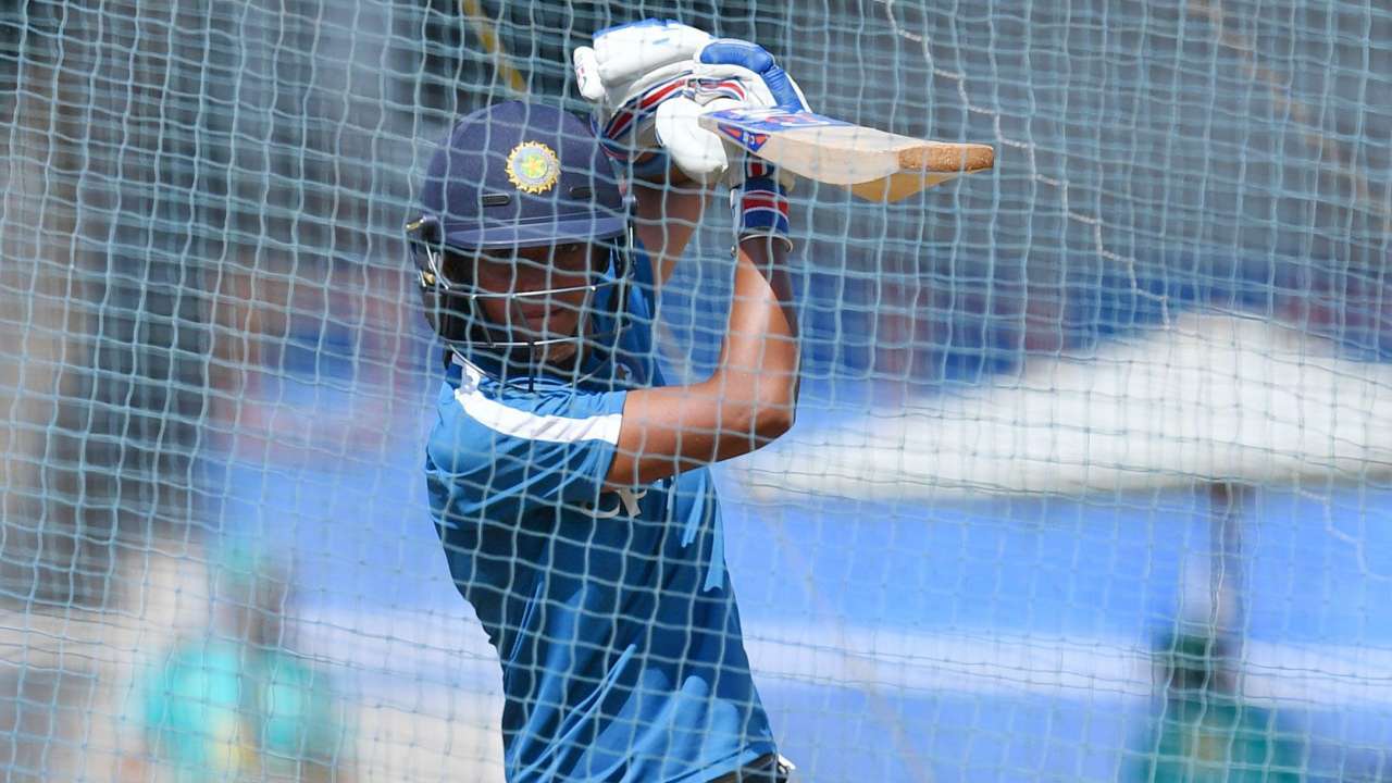 T20 tri-series: Aussies win toss, ask India to bat first