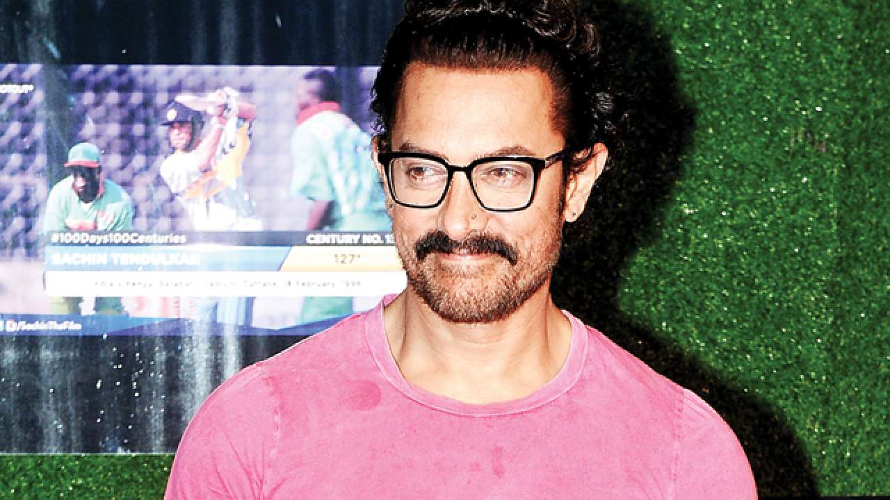 Is Shah Rukh Khan taking Aamir Khan's help for Salute? Is Shah Rukh Khan taking Aamir Khan's help for Salute?