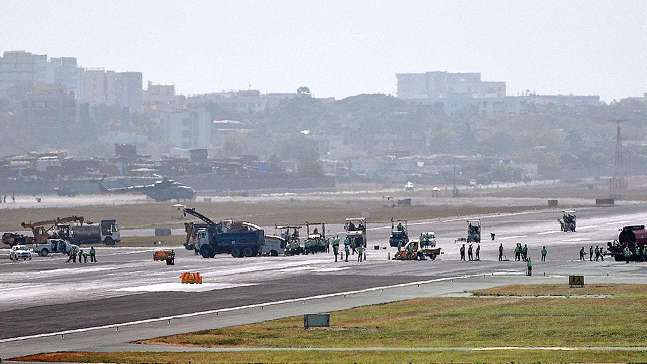 225 flights cancelled as runway is shut for 6 hrs 225 flights cancelled as runway is shut for 6 hrs