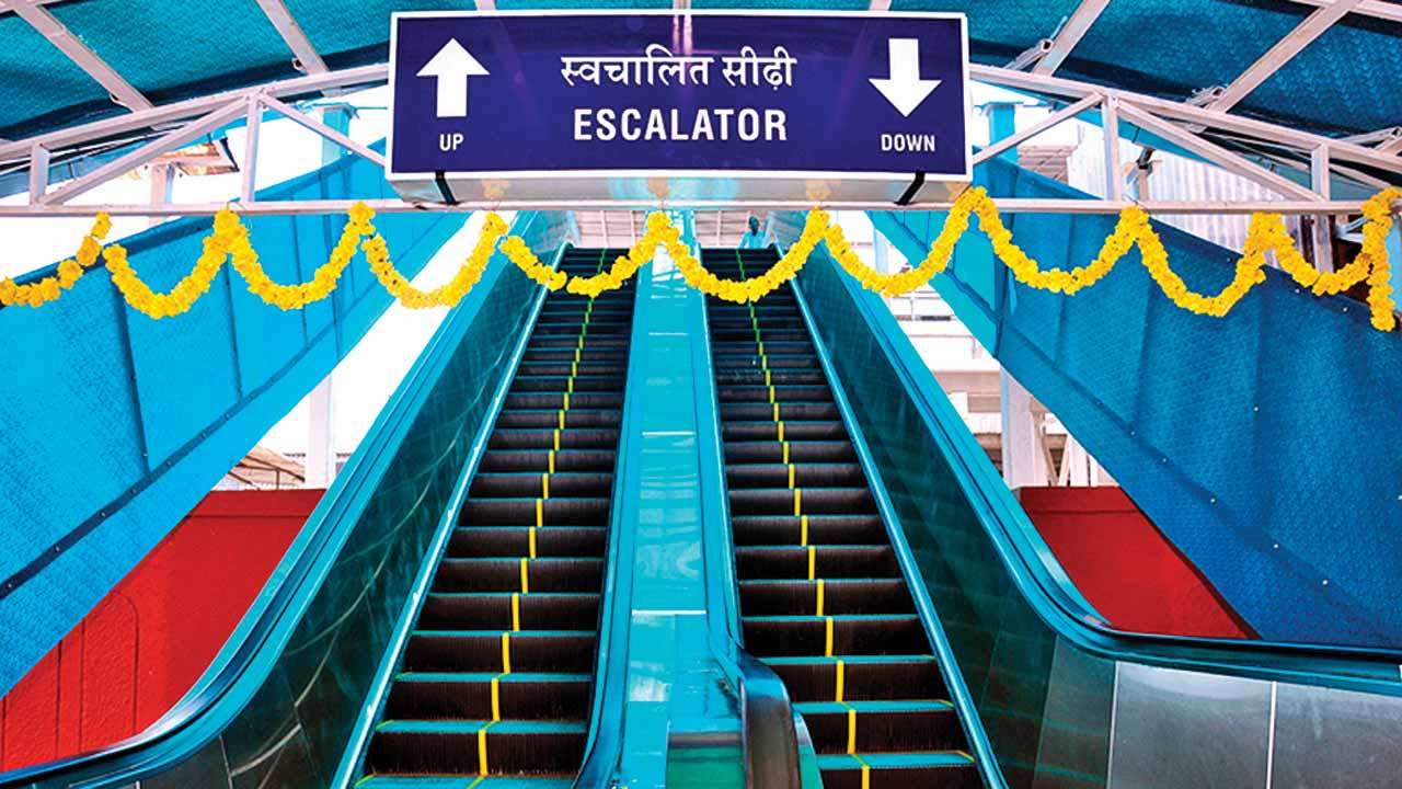 Kalupur Railway Station To Get 11 More Escalators In 8 Months