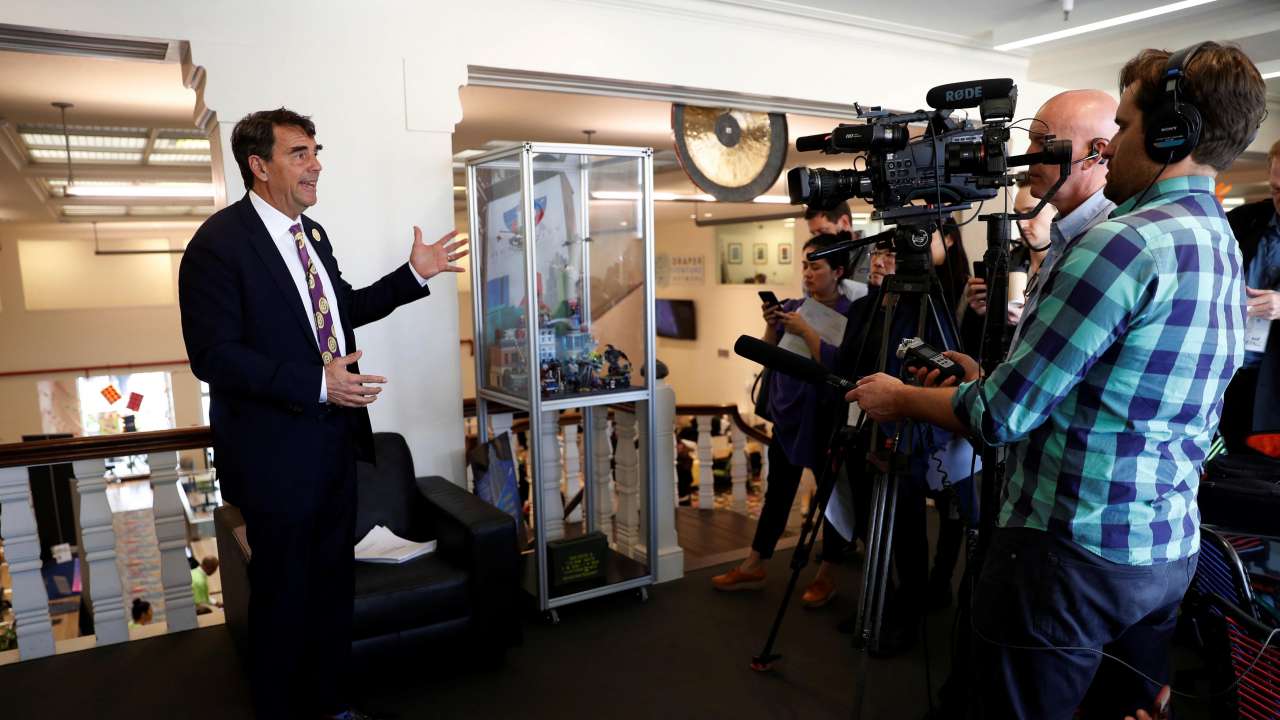 Billionaire seeks to separate California into three states Billionaire seeks to separate California into three states