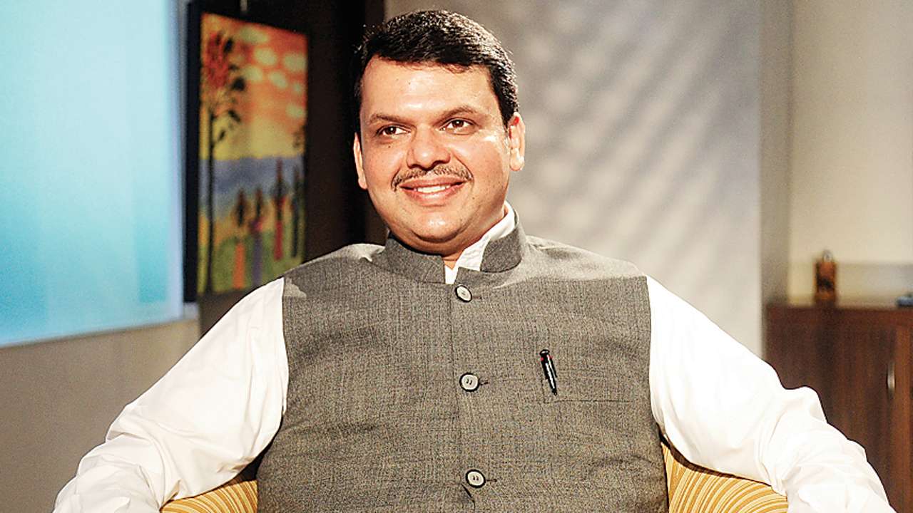 Farmers Attempt 'mass Suicide' During CM Devendra Fadnavis's Official Visit