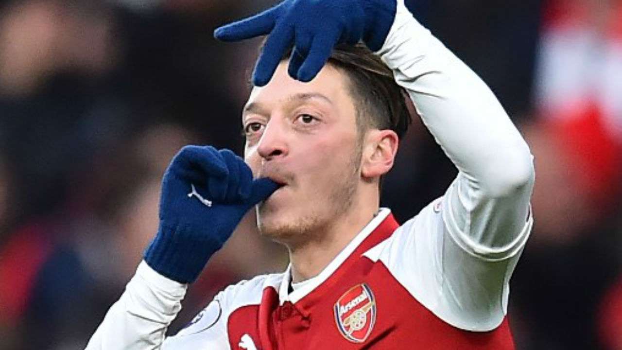 Record revenue powers Premier League clubs to £1 bn operating profit