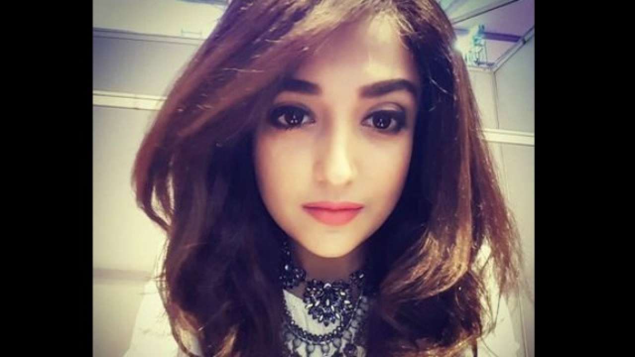 'Moh Moh Ke Dhaage' fame singer Monali Thakur launches her ... - 1280 x 720 jpeg 45kB