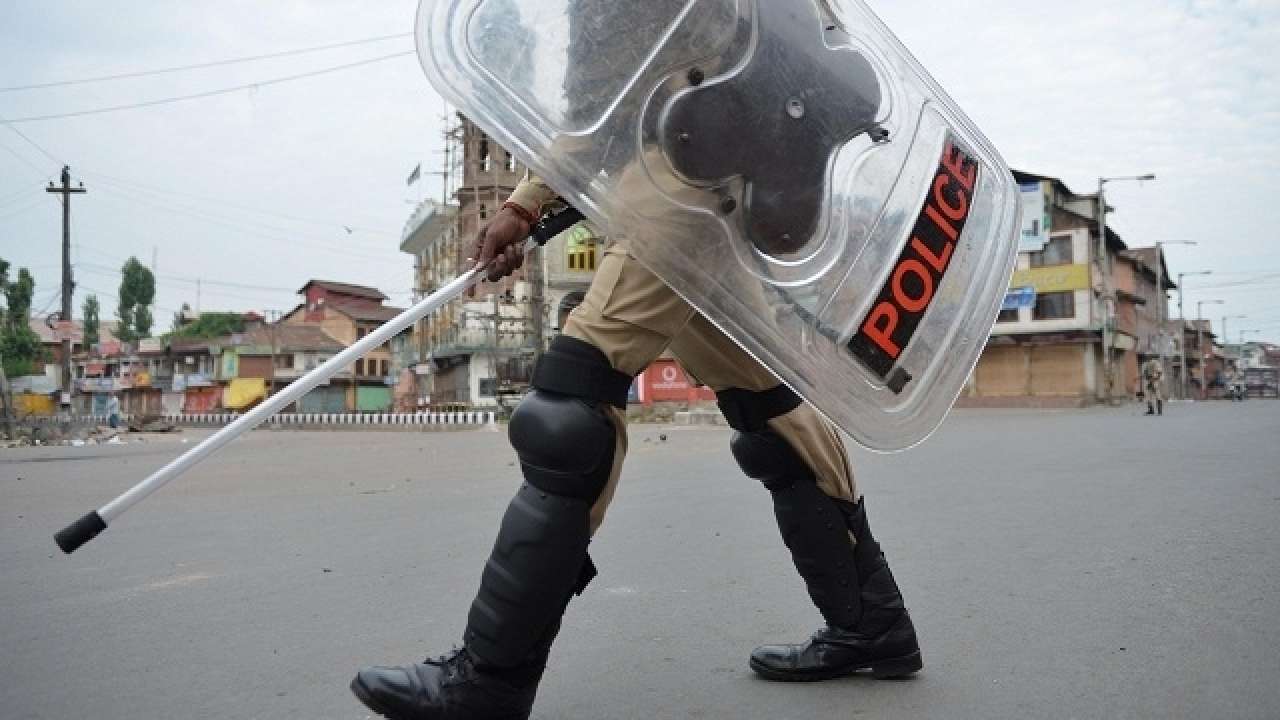 J&K: One killed in Sopore's Baramullah, two bodies recovered from Hajin J&K: One killed in Sopore's Baramullah, two bodies recovered from Hajin