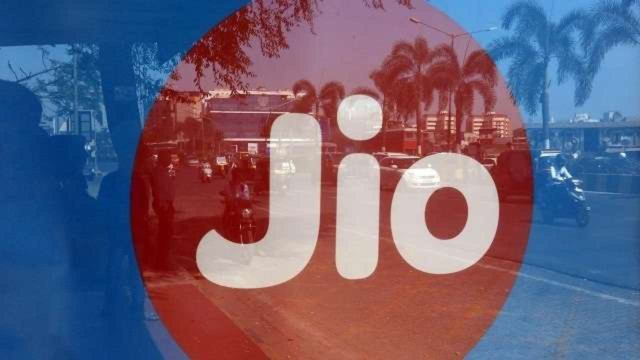 Jio lines up 1.1TB broadband data offer