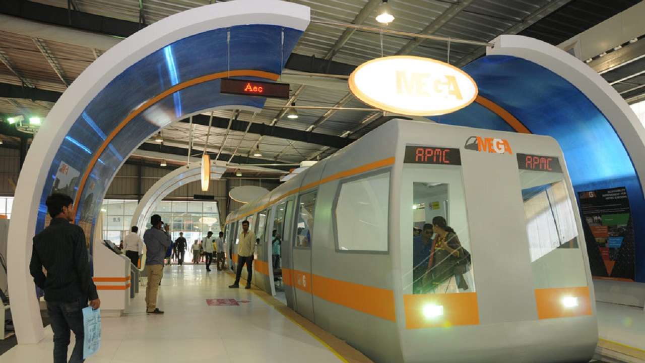 Japan's minister inspects Ahmedabad Metro project
