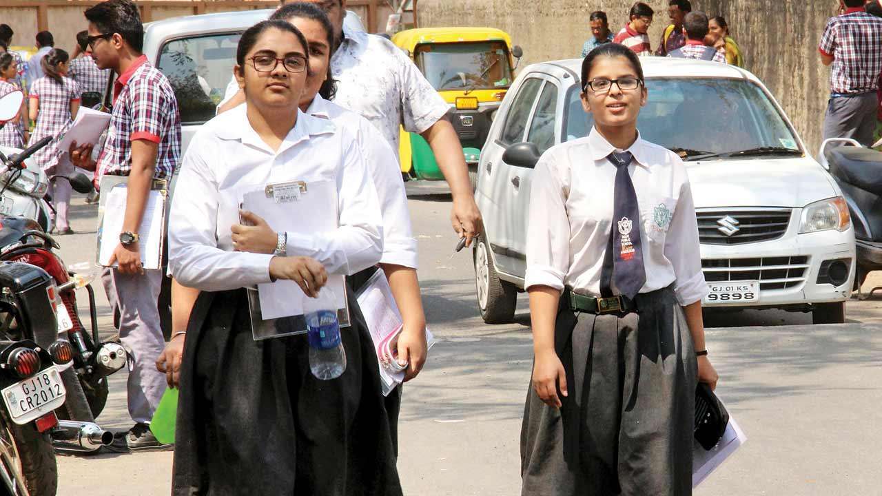 MP (Madhya Pradesh) Board Result 2018: MPBSE Class 10 Result declared, complete list of toppers here MP (Madhya Pradesh) Board Result 2018: MPBSE Class 10 Result declared, complete list of toppers here