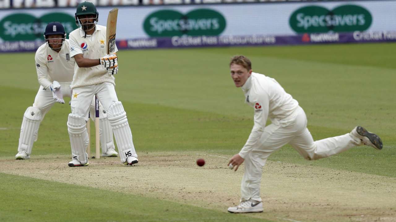 Pakistan in control at Lords as England fold