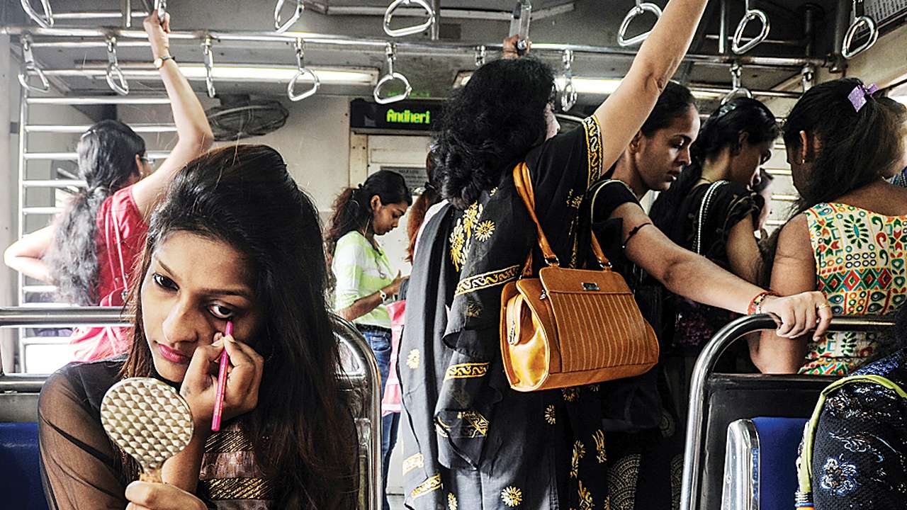 Women commuters Women commuters