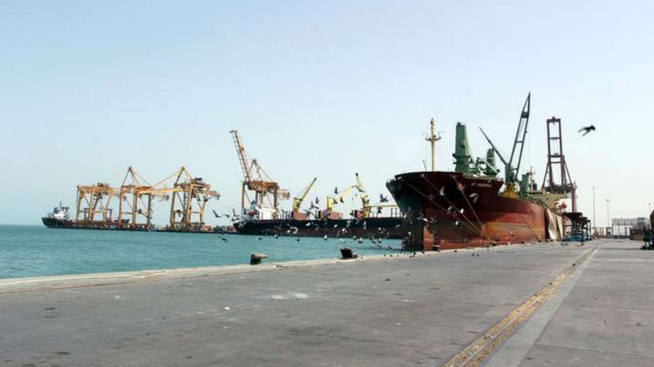 Arab forces seize entrance to airport in Yemen's main port city