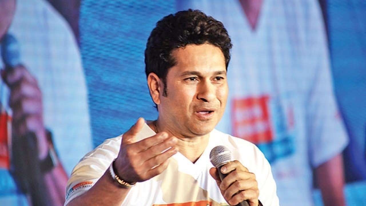Waqar, Tendulkar urge two-ball rethink