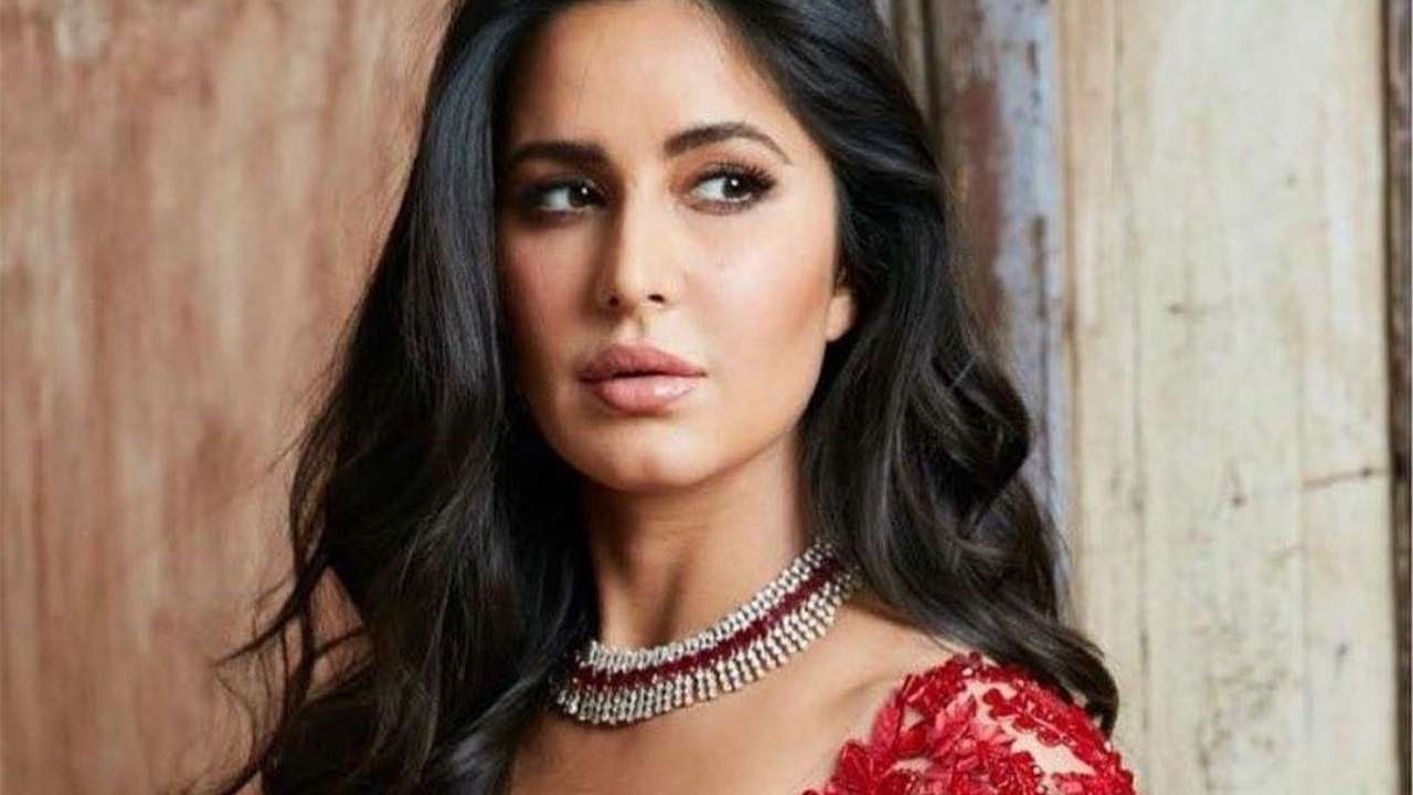 WATCH: Katrina Kaif gets booed by Salman Khan-maniacs but her dignified