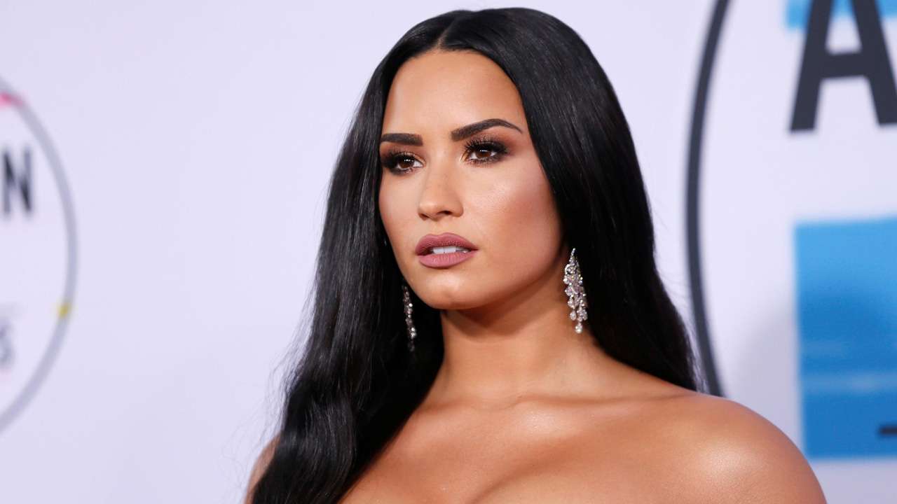 Demi Lovato Road to Recovery Met with 'Complications' Demi Lovato Road to Recovery Met with 'Complications'