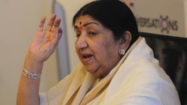 Legendary singer Lata Mangeshkar turns 82 today | Latest News & Updates