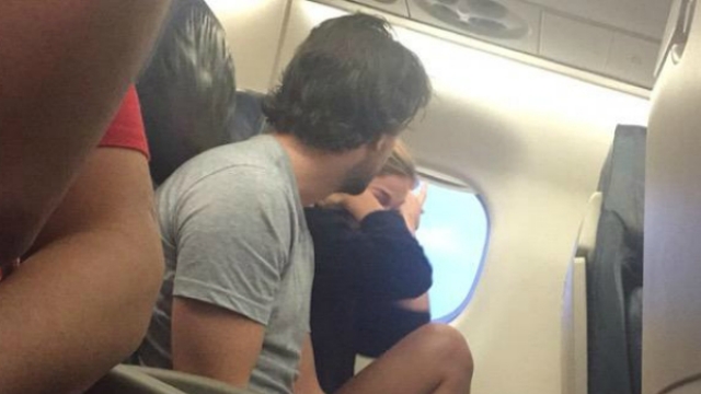 Shocking Woman Live Tweets A Break Up On A Flight And It