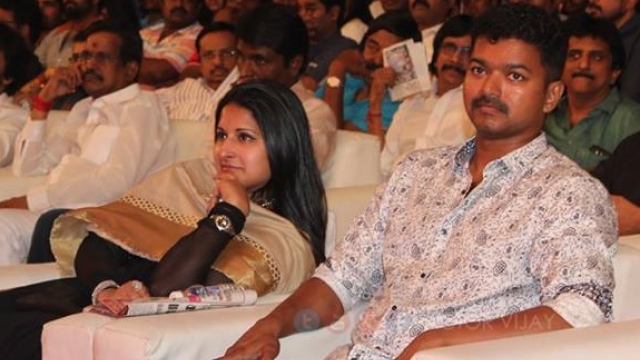 actor vijay daughter latest photos 2015 vijay and sangeetha celebrate their 16th wedding actor vijay daughter latest photos 2015 vijay and sangeetha celebrate their 16th wedding