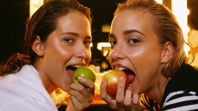 Why Chewing Your Food Makes You Eat Less Why Chewing Your Food Makes You Eat Less