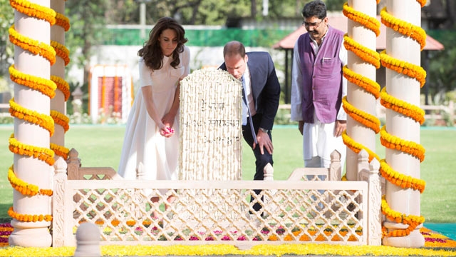 Paying respects to Mahatma Gandhi