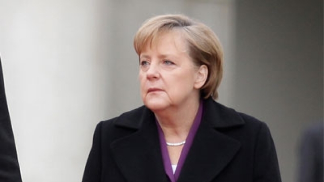 Merkel urges Erdogan to respect rule of law