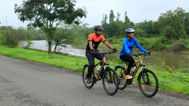 Two childhood friends are cycling from Kanyakumari to Khardung La to support girl child education