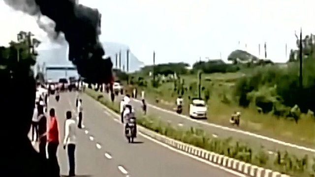 Nashik: 5-year-old girl raped by teenage boy in Talegoan; villagers torch vehicle, vandalise police van