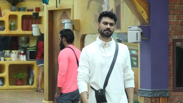 511408 gaurav chopraa on bigg boss 10 1?itokKY6FAOaq - Gaurav Chopra hides the 'Hukm ki Ghanti'