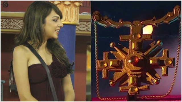 516992 nitibha bigg boss 10 immunity?itok34ljw7eP - Nitibha Kaul grabs the Immunity Medallion in Bigg Boss 10!